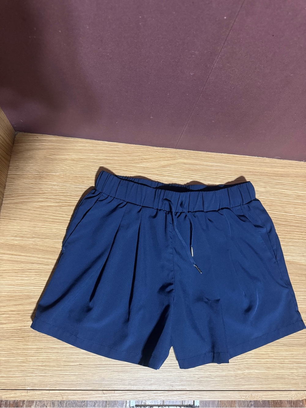 Halara Navy High Waisted Pleated Drawstring Shorts Size Small